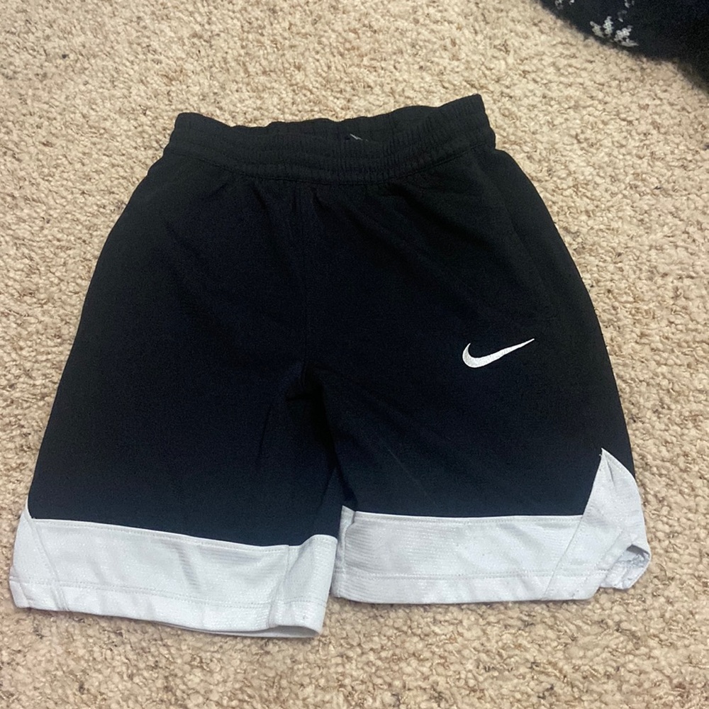 Boys Nike black and white basketball shirt